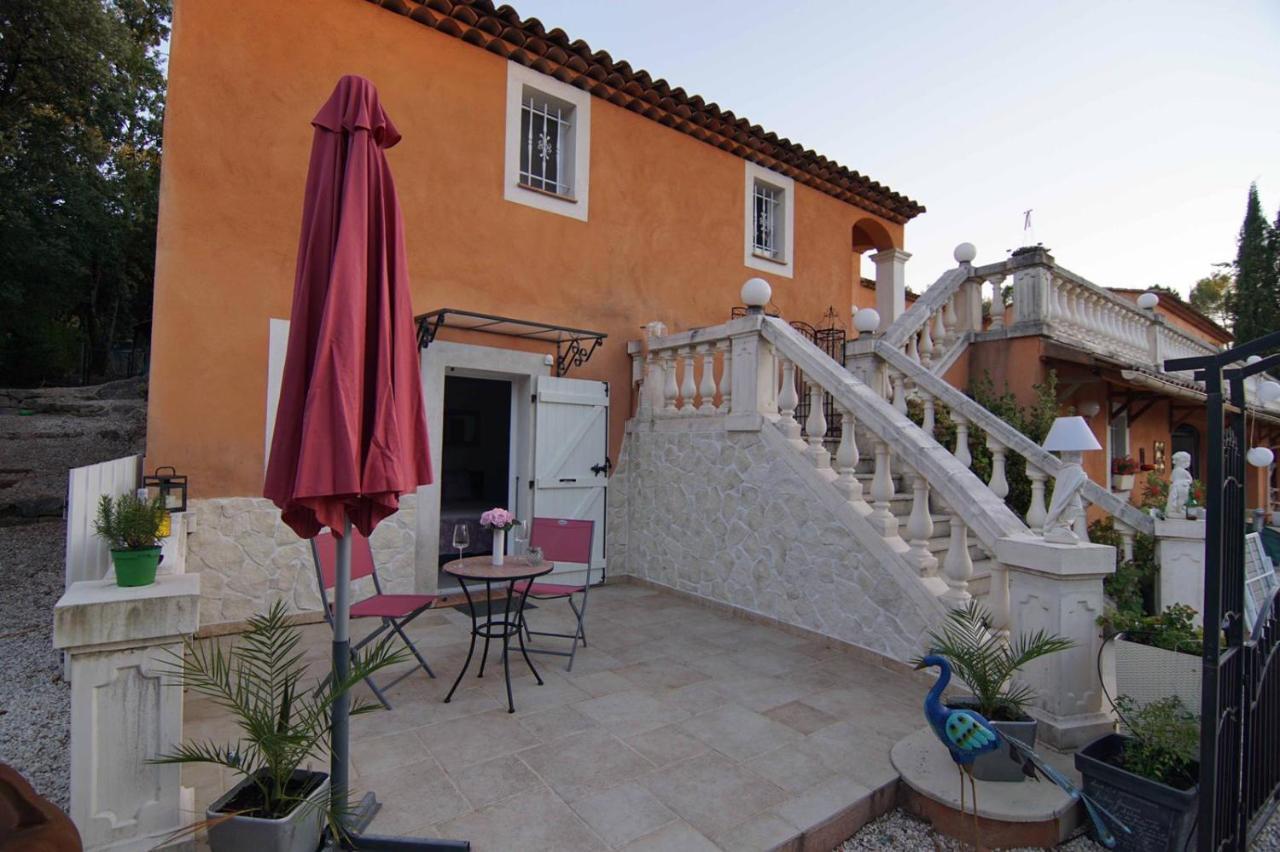 Chez Amali - Stielvolle Ferienwohnung In Der Provence Mit Terrasse Brignoles Exterior foto